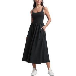CRZ YOGA Square Neck Maxi Dress for Women – Flowy Sleeveless Padded Travel Casual Outfits with Side Pockets(Black)